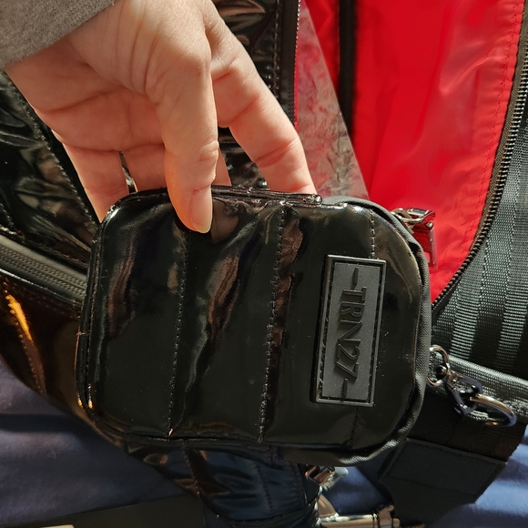 THINK ROYLN Sister Swing Patent Black Crossbody Bag with Red Lining - Picture 5 of 8